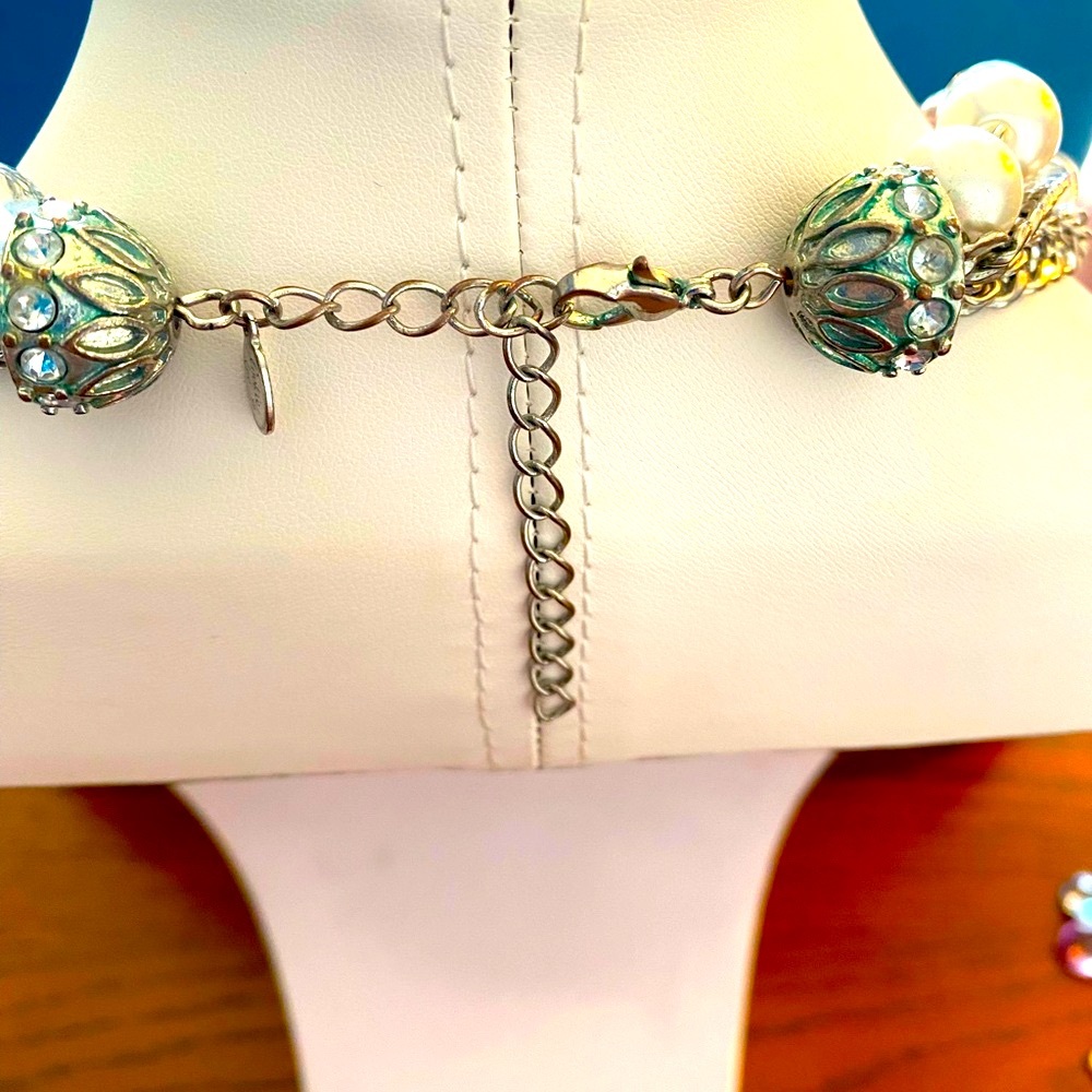 10/$10 cookie Lee Silver and White faux Pearl Necklace - Picture 3 of 4